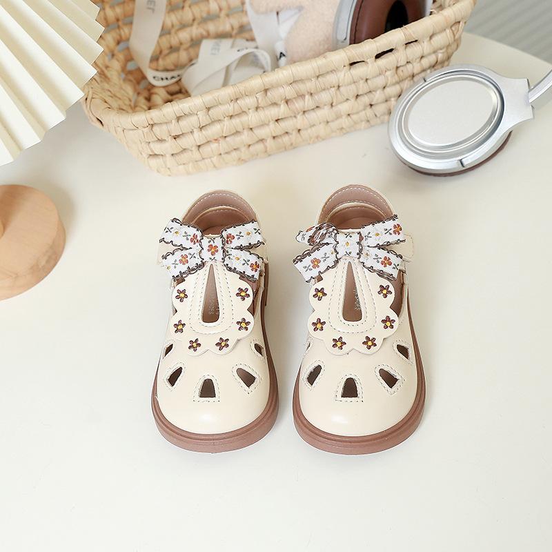 

Новые летние модные и удобные сандалии с закрытым носком на мягкой подошве для девочек 30