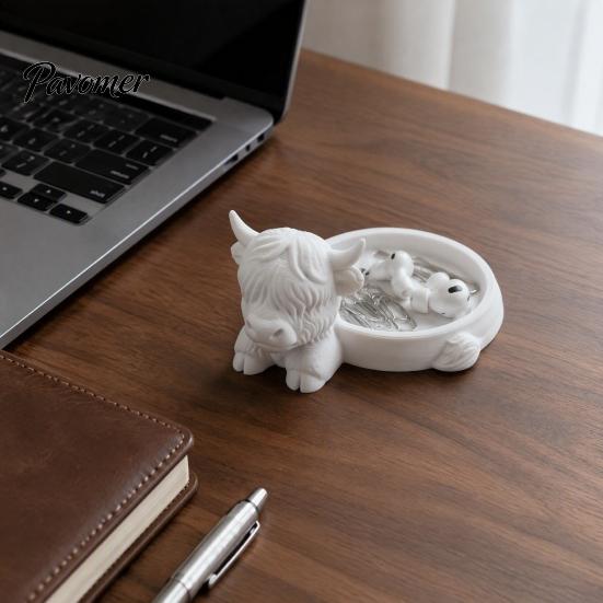 Decorative Trinket Tray Highland Cow Jewelry Storage Tray, Round 3D Printed Desktop Creative Bedroom Organizer, Tabletop Container for Rings Earrings