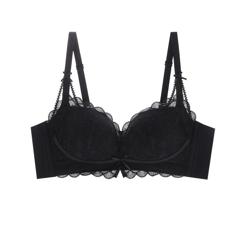 Tangge Mulberry Silk Lace Bra: Light, Cloud-Like Comfort, Sexy Lace, No Steel Ring, Padded Bottom for Support.