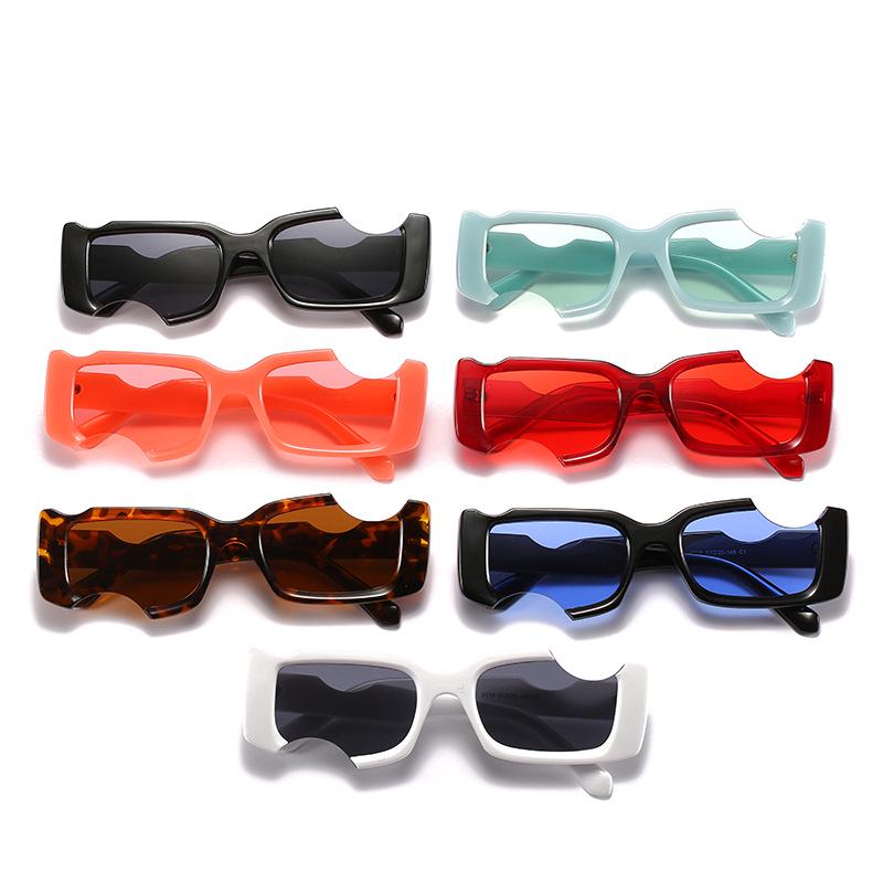 2021 Retro Small Frame Sunglasses for Men & Women - Stylish Unisex Fashion