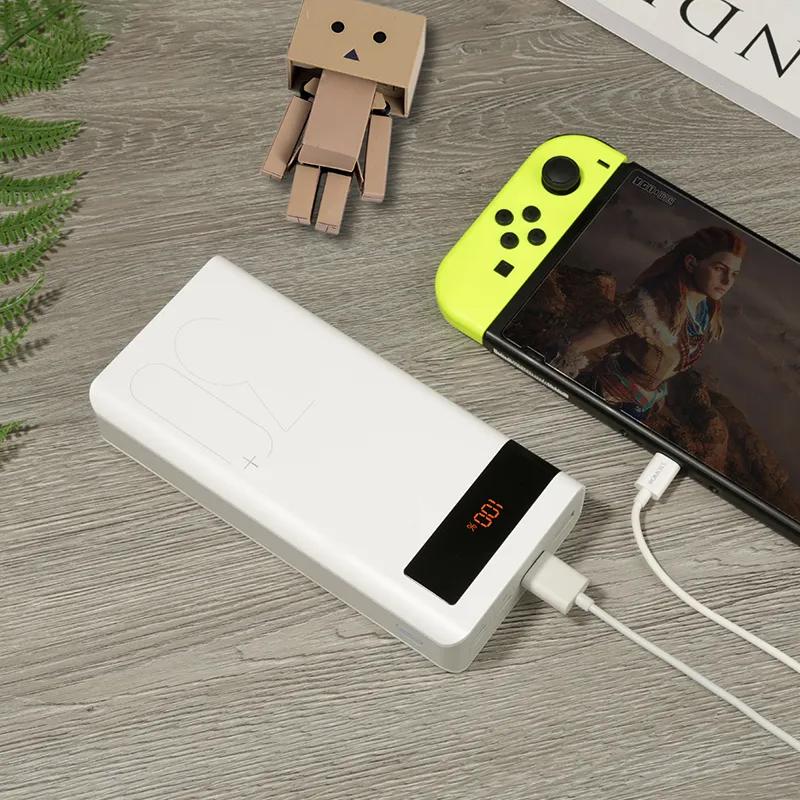 30000 mAh large capacity mobile power bank suitable for Huawei iPhone fast charging universal power bank