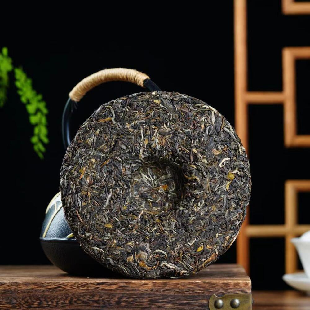 357g Yunnan Pu-erh Raw Tea Cake Lincang Aged Tree Puerh Shengcha Pu'er Green Tea