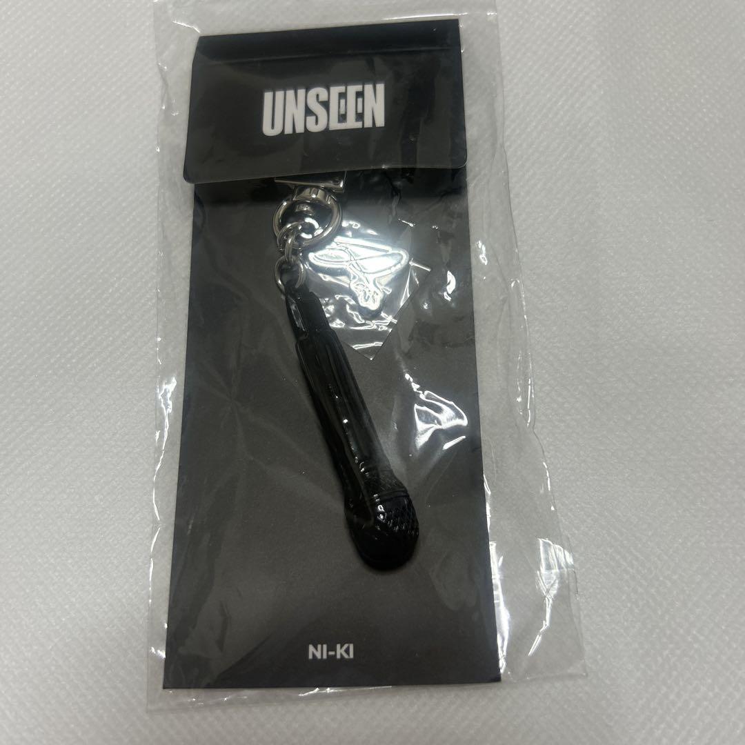

[Б/У] ENHYPEN UNSEEN Брелок для ключей Niki