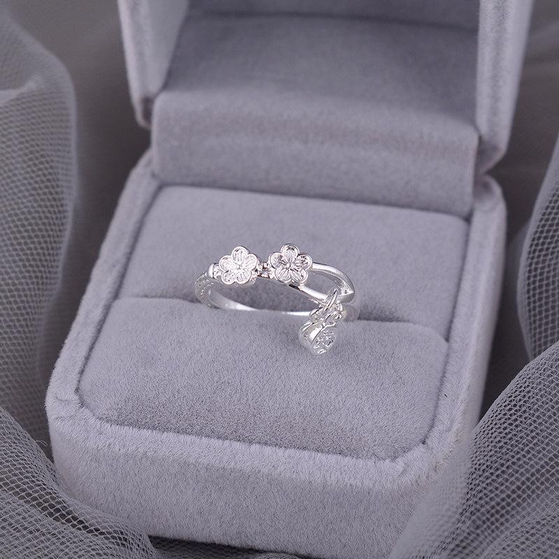 Elegant Petite Flower Ring for Women 2026: Niche Design, Light Luxury, Versatile Style