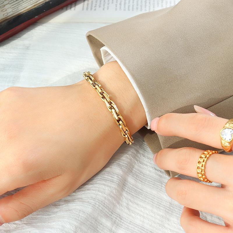 Personalized Women's Thick Chain Bracelet - Titanium Steel, 18K Gold Plated, Hypoallergenic, Niche Design.