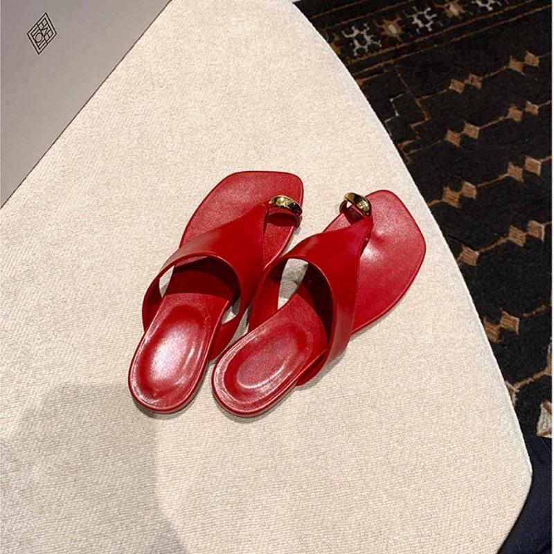 Small Gold Buckle~ Square Head Cover Toe Holiday Beach Flat Bottom Toe Flip-flops Women's Sandals Outside