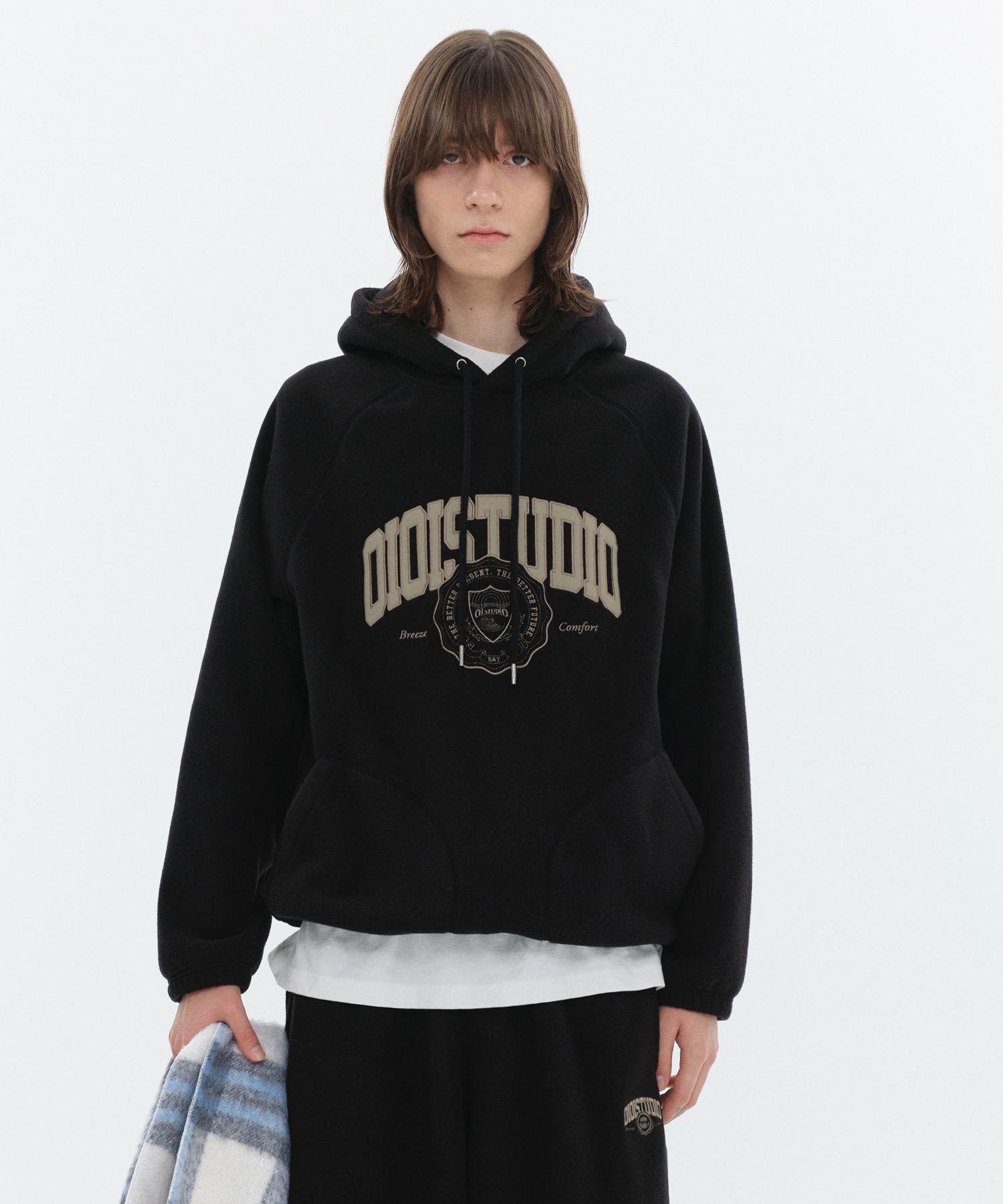 Oioi Collection Emblem Fleece Hoodie_Black M