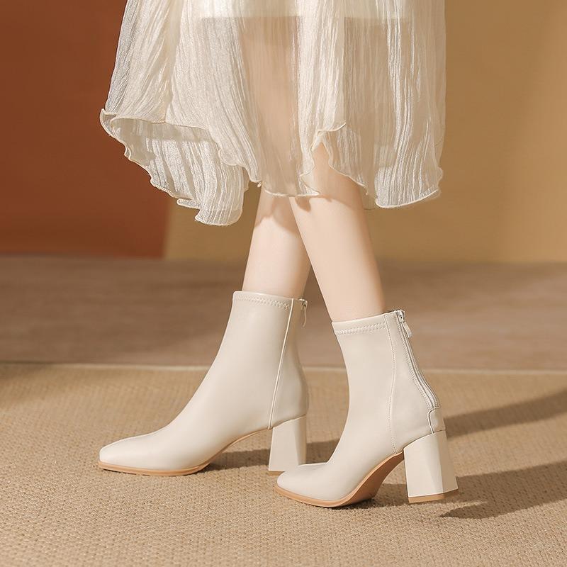 Skinny boots women's head black Martin boots autumn and winter short boots children's velvet white thick heel high heel short boots women