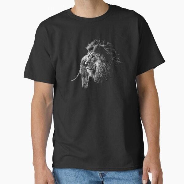Lion in black and white Classic T-Shirt T-Shirt Made in US/AUS Size S-2XL Unisex T-Shirt L