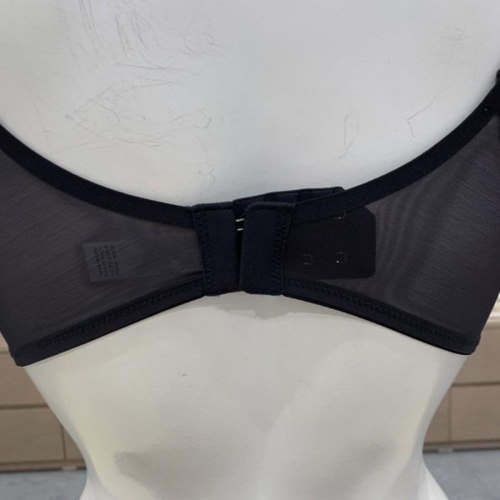 Triumph Women S inviSible No Wire Bra Black tcbS111849h04