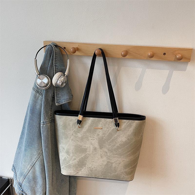 Autumn New College Students Class Commute Tote Bag Fashion Casual Shoulder Bag Large Capacity Portable Underarm Bag Women