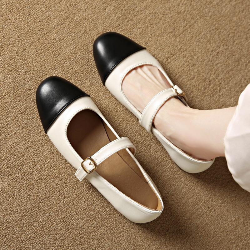 

Туфли Мэри Джейн Женские 2025 Лето Новые Сяосянфэн Цветовая Блокировка На Плоской Подошве Одинарные Туфли Французский Вечерний Стиль Легкий Вырез Маленькие Кожаные Туфли 40