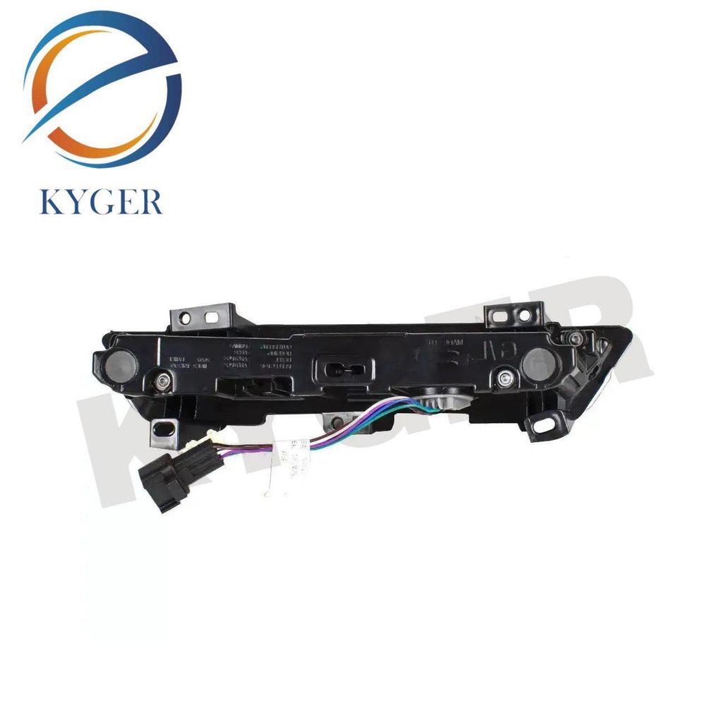 High-Quality Rear Bumper Light for Land Rover Range Rover RR22 (Right), LR152295, KYGER