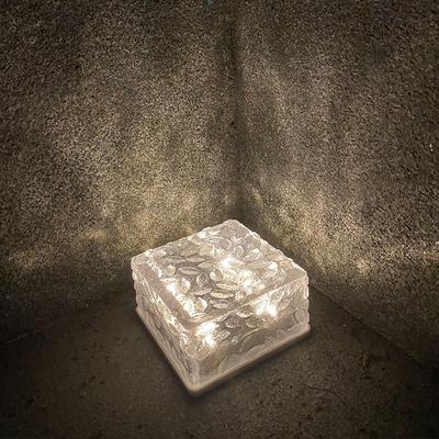 Solární svítidla z ledových cihel Venkovní svítidlo se 4 LED světly, solární panel, pro zahradu