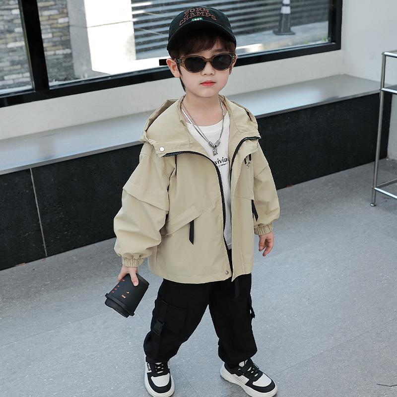 Stylish Boys' Windbreaker: Autumn 2025 Street Style Trench Coat
