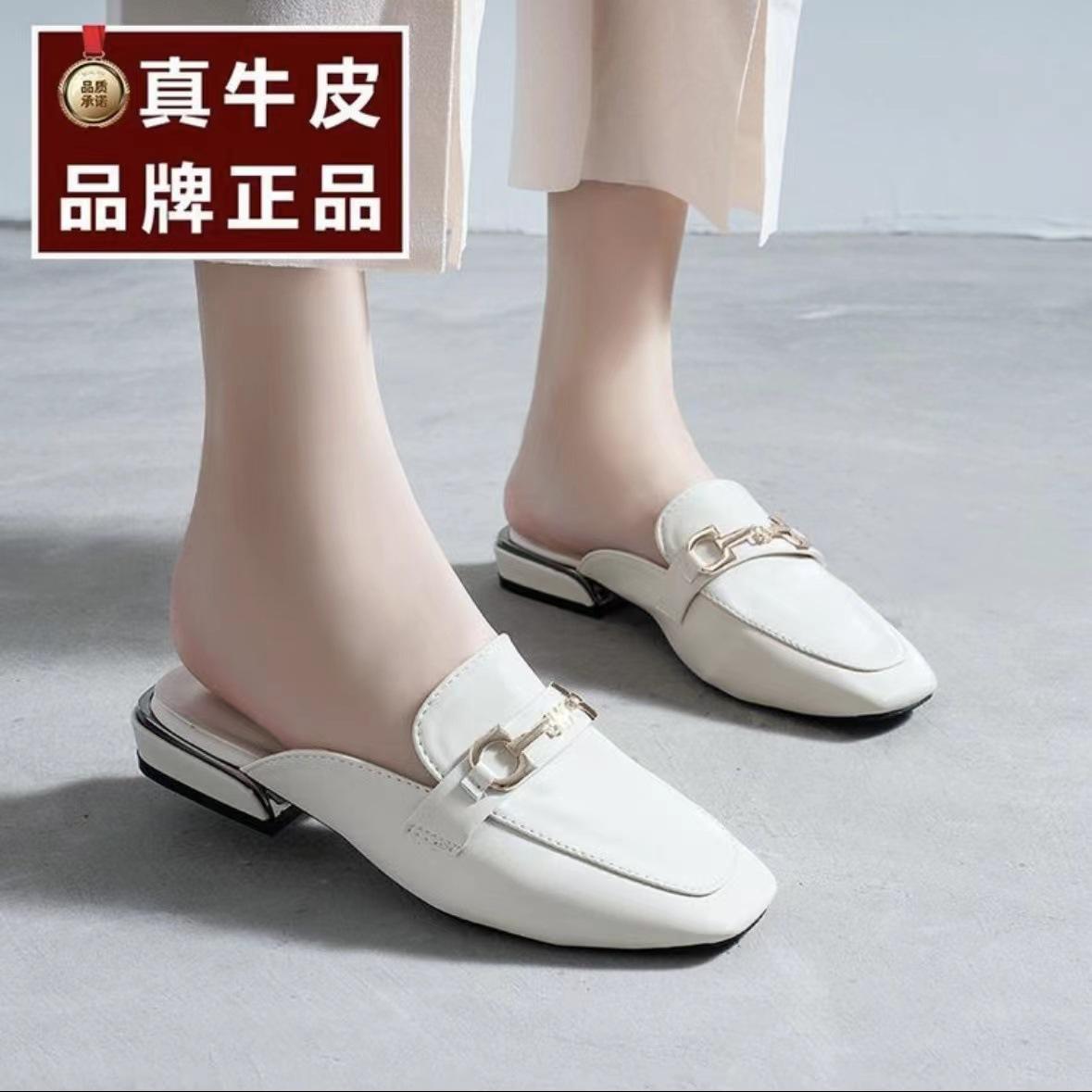 

Кожаная сумка голова тапочки женщины носят осень новые толстый каблук полутапочки мода мюли крутые тапочки 39