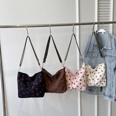 Personalized Fashionable One-shoulder Tote Bag New Beautiful Simple Strawberry Pattern Casual Summer Student Shoulder Bag