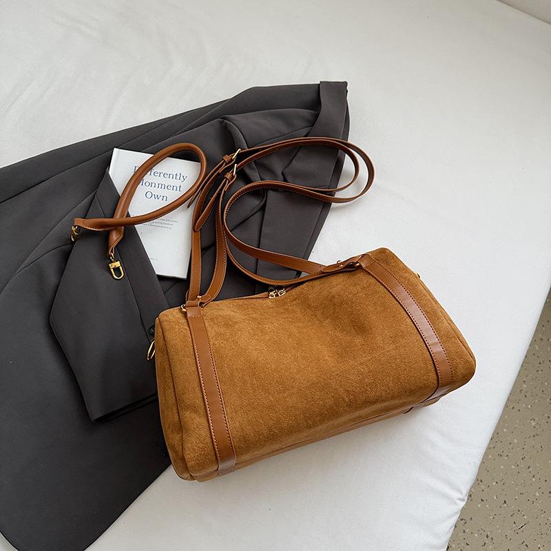 Retro Bag Women's Large-capacity New Autumn and Winter Versatile Messenger Bag Casual Texture Commuter Pillow Bag