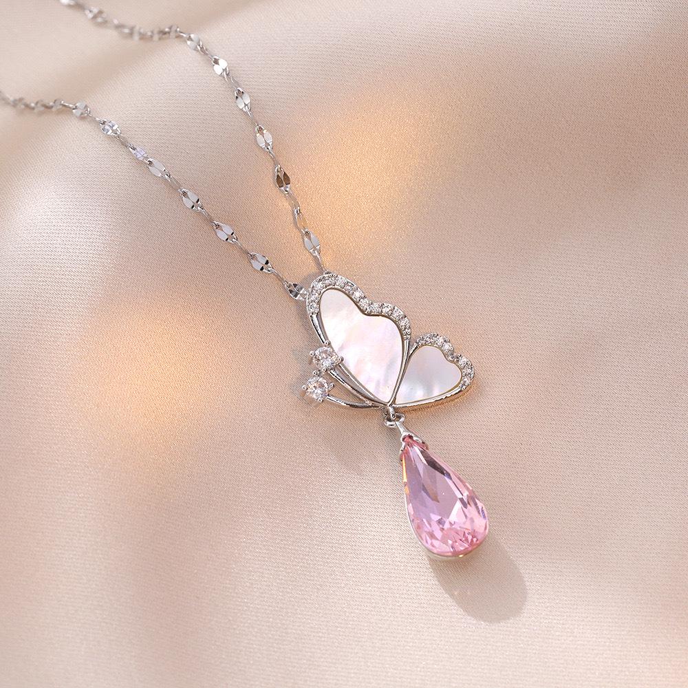 Butterfly Necklace with Color-Retaining Zircon - Fashionable, Versatile Women's Jewelry Accessory.