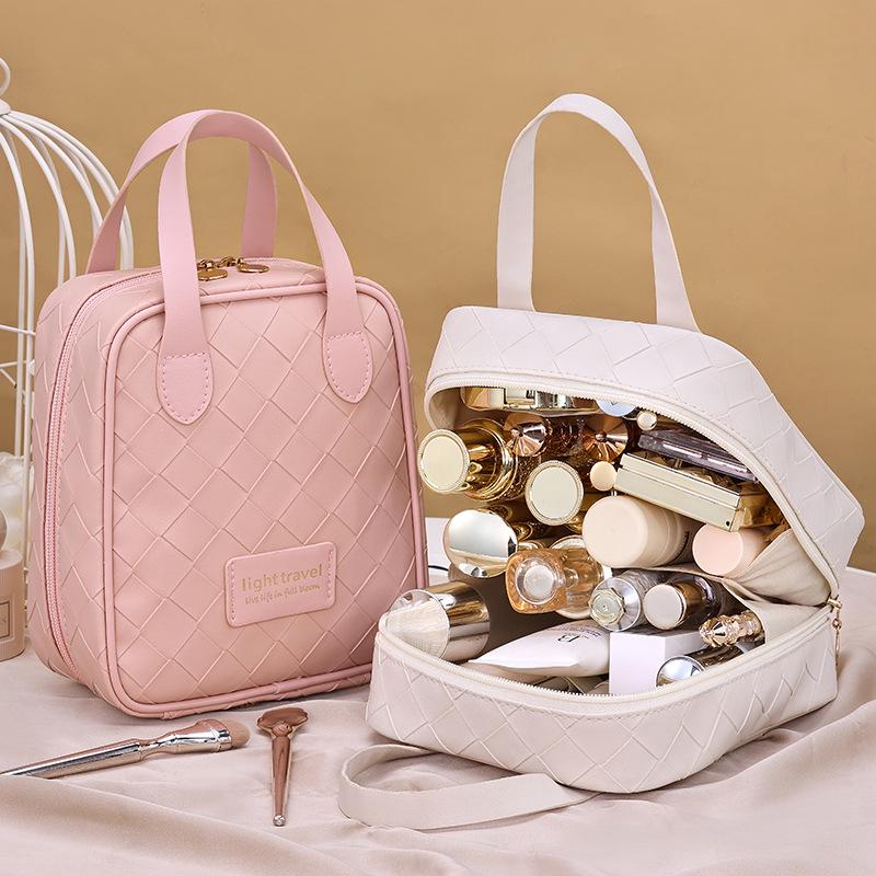 PU Handheld Woven Large Capacity Makeup & Lipstick Travel Bag