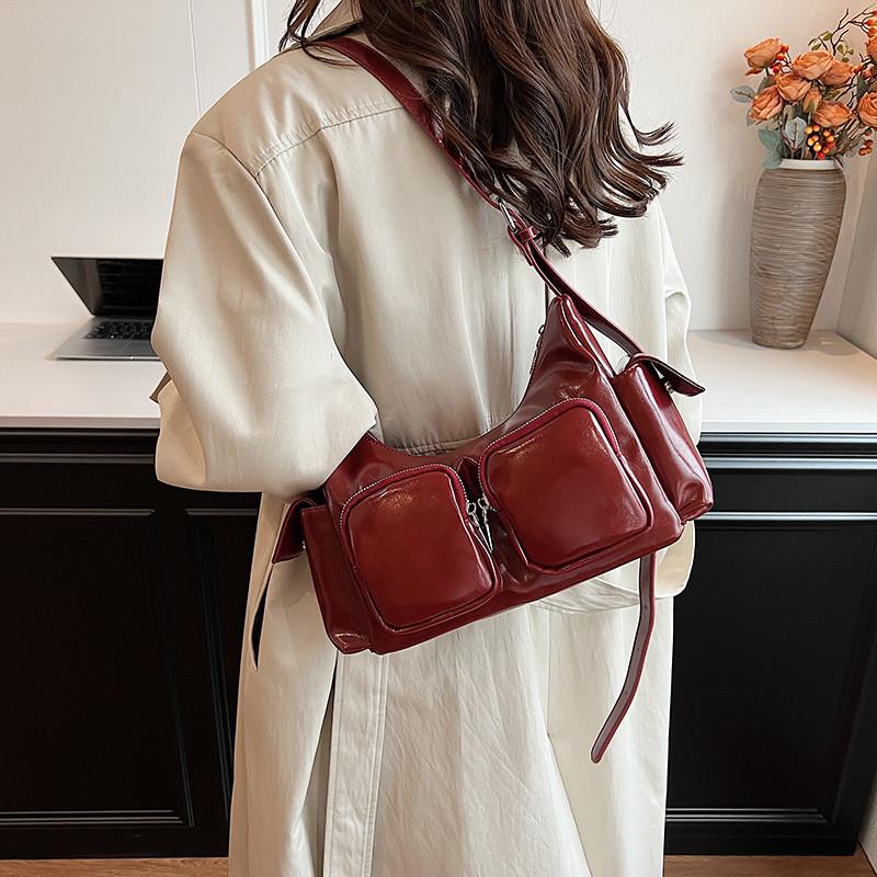 IELGY Ladies Underarm Bag Fashion Large Capacity Red Crossbody