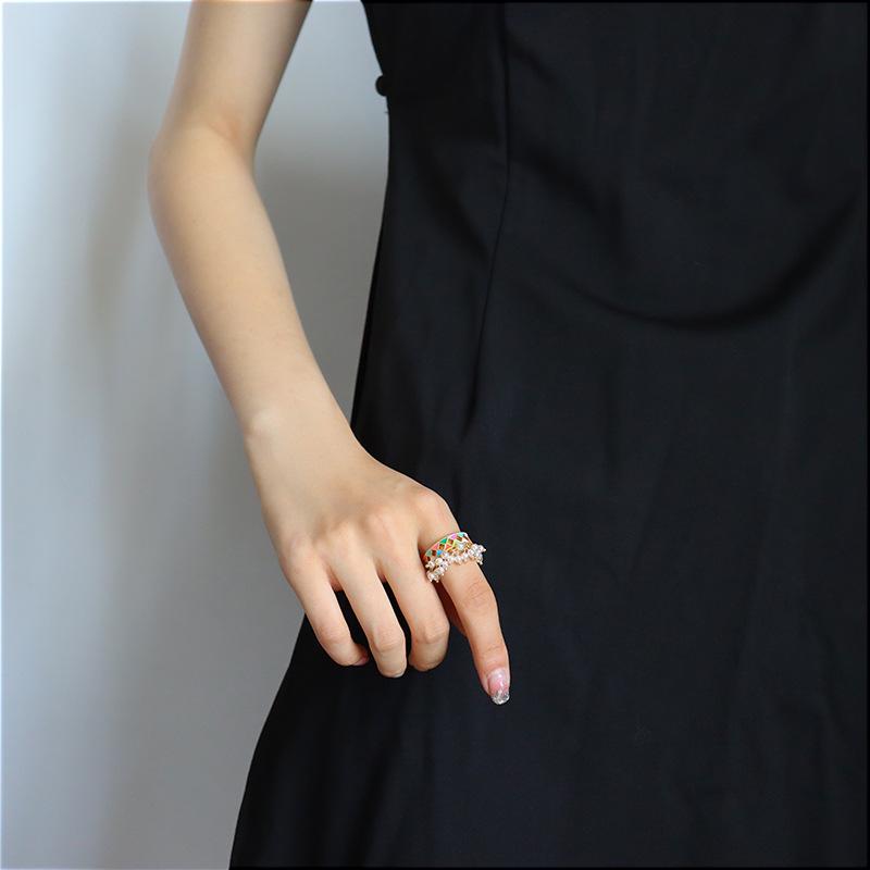 Original Retro Checkered Tassel Ring - Women's Light Luxury High-End Versatile Accessory