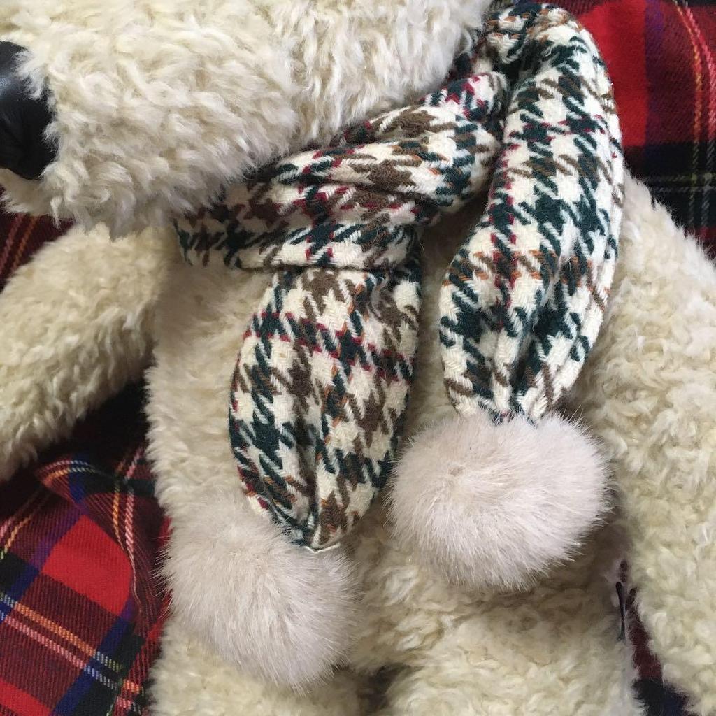[USED] Christmas Teddy Bear, MON SEUIL Tweed Muffler Bear