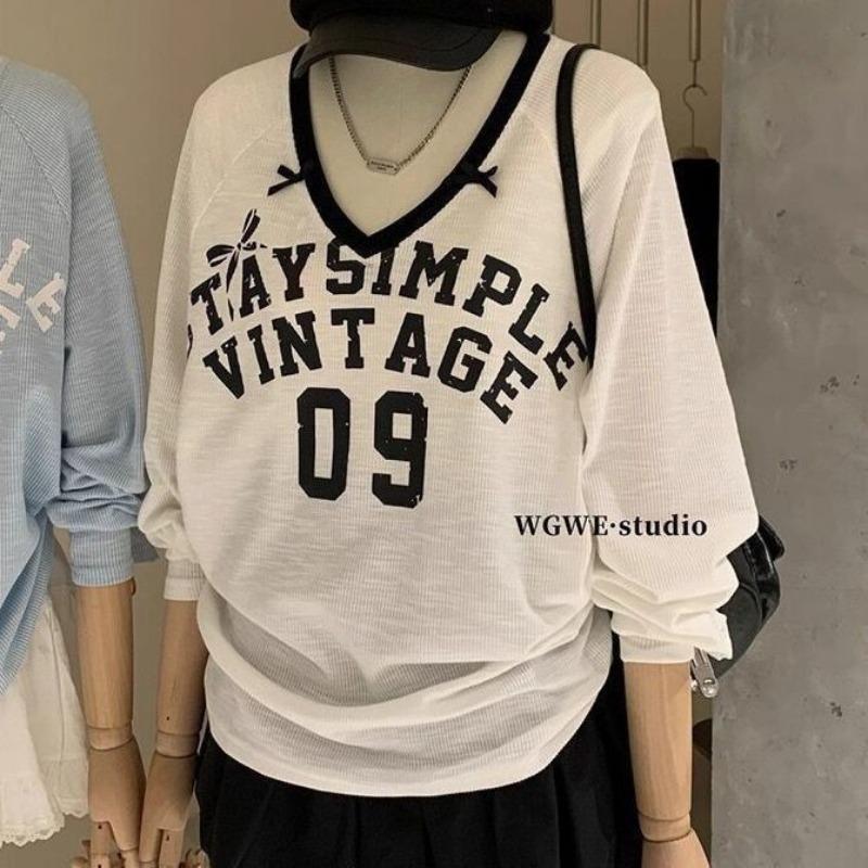 Letter Contrast Printing V-neck Long-sleeved T-shirt for Women Loose Fashionable Casual Top
