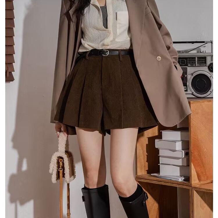 

Women s High Waist Corduroy Pleated Wide-Leg Slimming Shorts for Autumn/Winter M