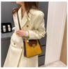 Korean version trendy fashion casual commuter women's shoulder bag European and American retro messenger bag color matching PU small square bag
