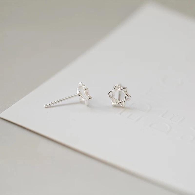 Beixi S925 Sterling Silver Mini Six-Pointed Star Stud Earrings for Women - Elegant and Simple.