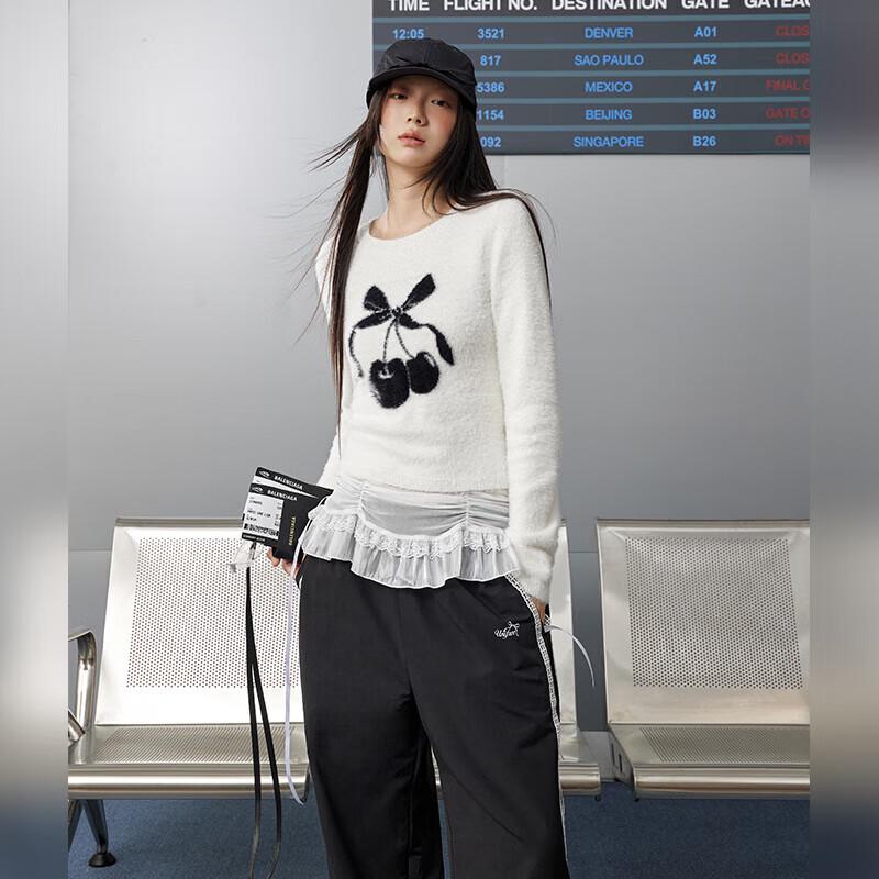 

UNIFREE Cherry Jacquard Faux Mink Sweater S