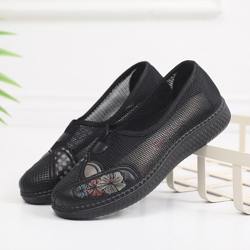 

Cloth shoes women s new shoes the elderly cloth shoes women s non-slip old lady shoes comfortable flat bottom 40