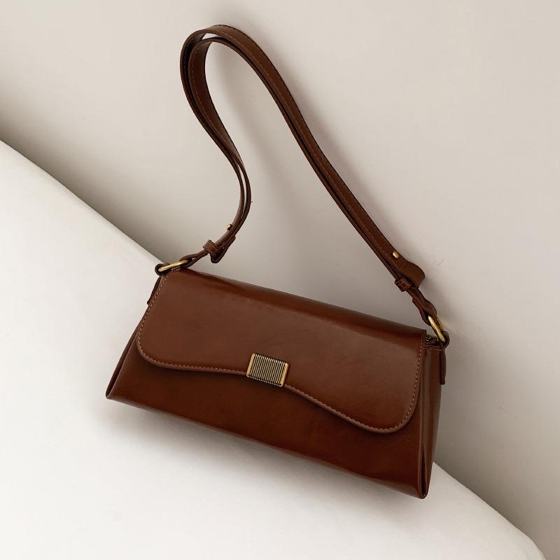 New underarm bag One shoulder portable baguette bag Fashion women's bag Crossbody bag New retro underarm bag women