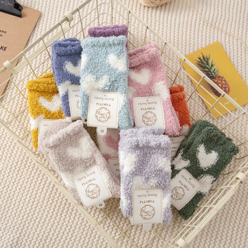 5/10 Pairs Casual Autumn Winter Thickened Socks for Women with Coral Fleece No Shedding Home Warmth Mid Calf Length Simple Heart Shaped Sleep Socks