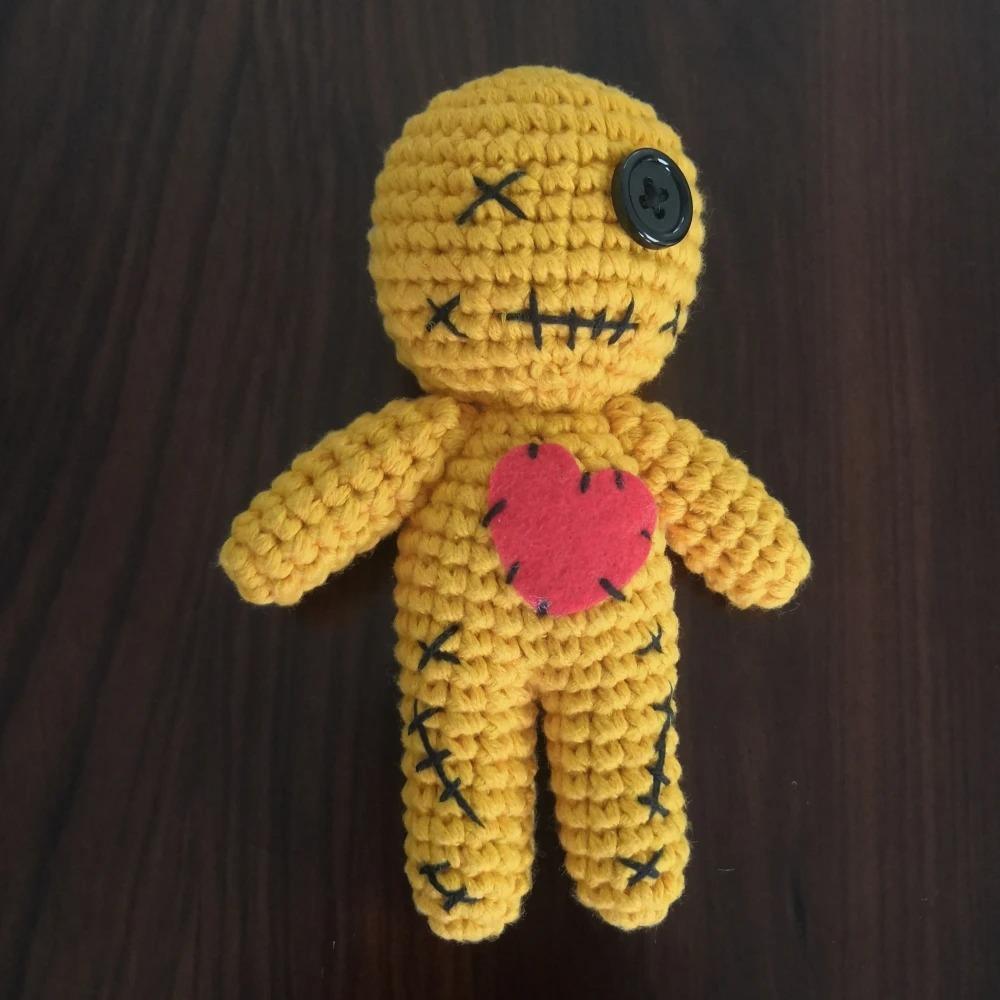 Verschiedene Farben Handgemachte Thailändische Voodoo-Puppe Einzigartiges Gruseliges Horror-Party-Ornament Hexerei Scherz-Requisiten für Halloween Weihnachtsdekoration