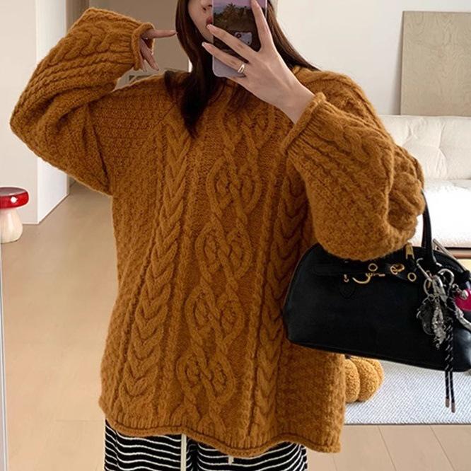 YUNSHU Retro Twisted Round-Neck Pullover Sweater for Women - Soft, Thick, Loose-Fit Knitted Top for Autumn and Winter