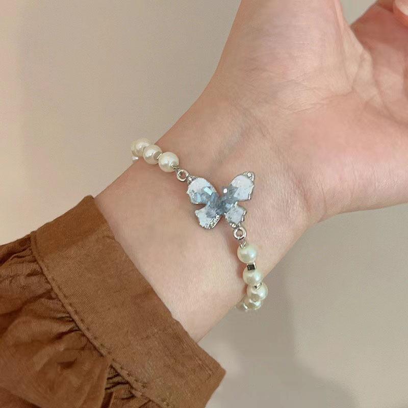 

Luxurious Style French Pearl Butterfly Bead Bracelet Chic And Unique Handmade Jewelry