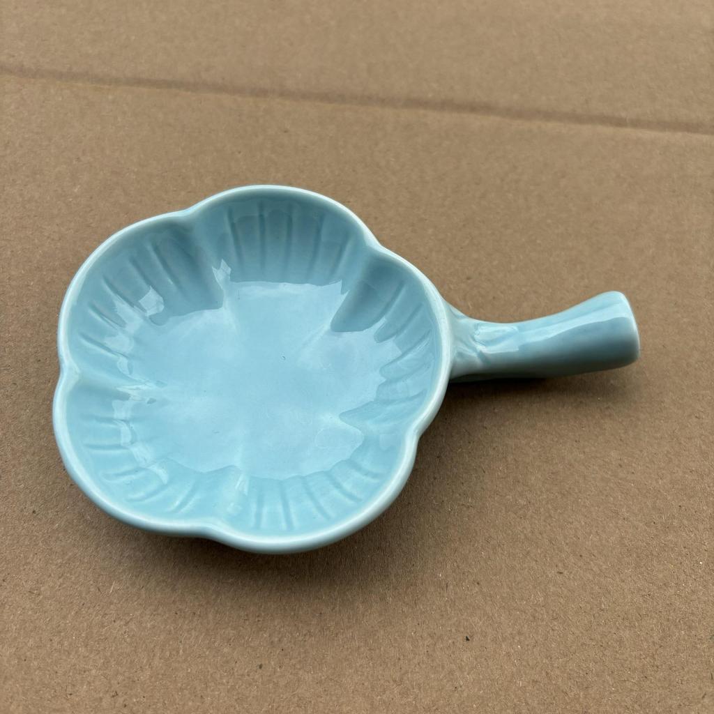 Ceramic Ink Butterfly Multifunctional Pen Rest and Ink Holder - Easy to Clean Water Dish Inkstone for Scholars and Beginners.