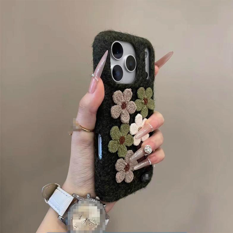 ins autumn and winter plush knitted flowers for iPhone17Pro mobile phone case Apple 16Pro retro 15Pro