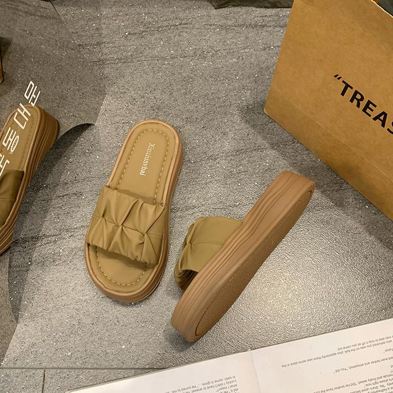 

Fairy wind wears platform slippers female fashion summer pleated shoes fashion middle heel women s shoes beach shoes tide 40