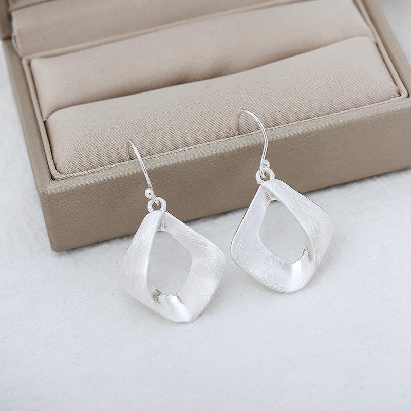 Fashion Earrings Temperament High Sense Exaggerated Alloy Jewelry
