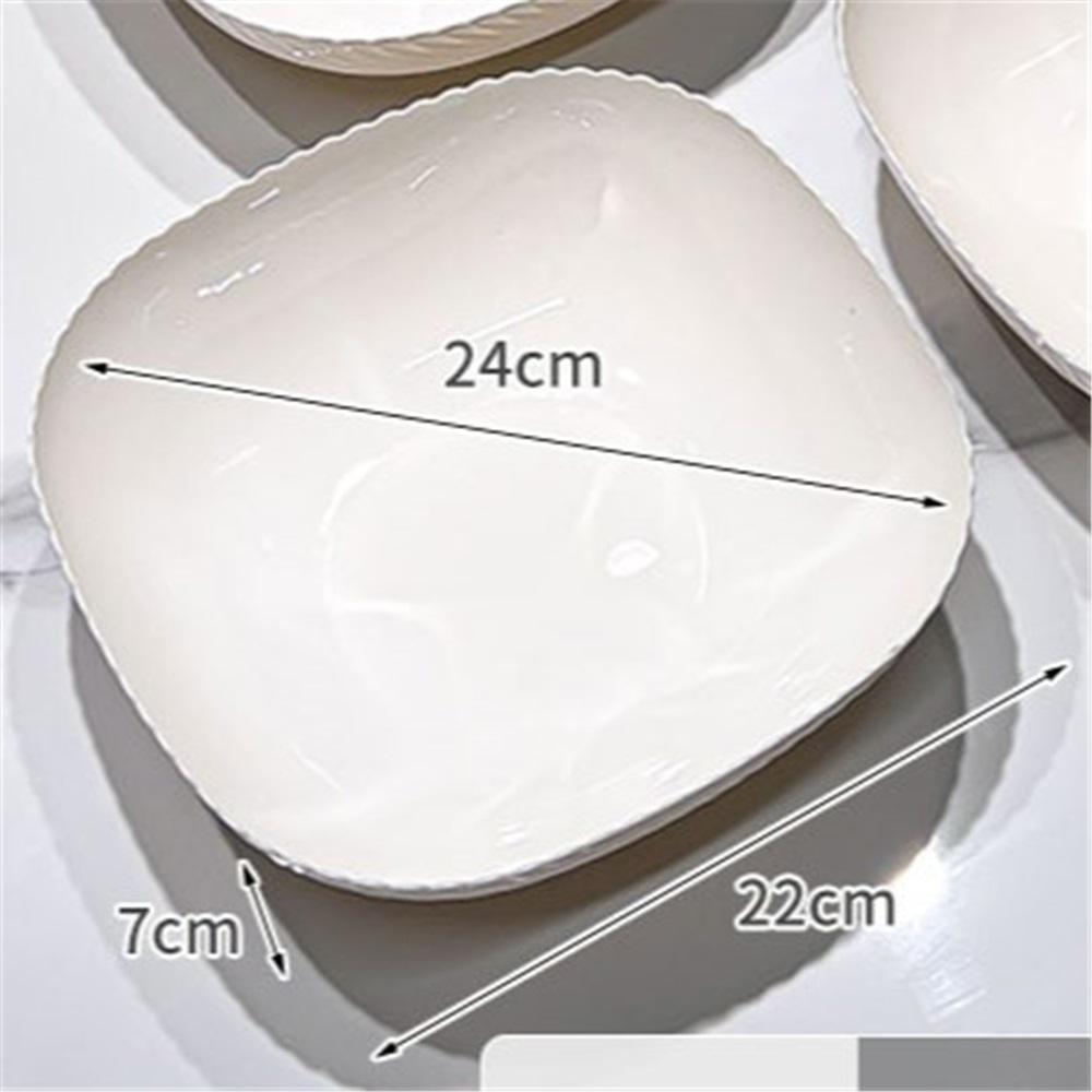 

Фруктовая тарелка с ценными фруктами белый