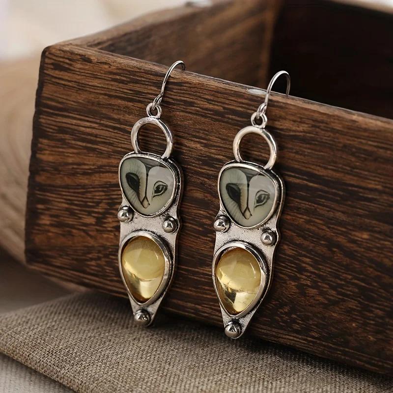 1 set of Bohemian style vintage owl hanging earrings, fashionable women's earrings