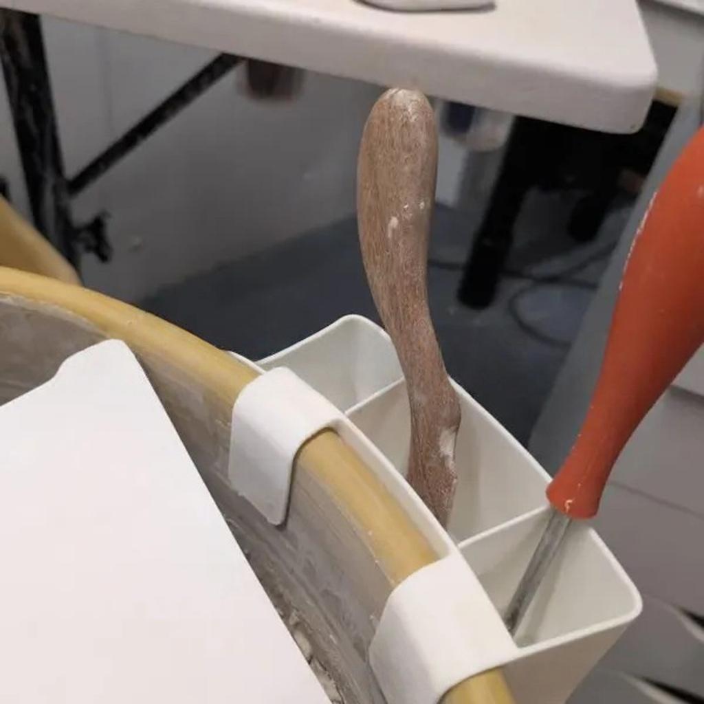 Ceramic Tool Organiser Case with Adjustable Compartments Pottery Tool Holder Hanging Storage Container For Pottery Wheel