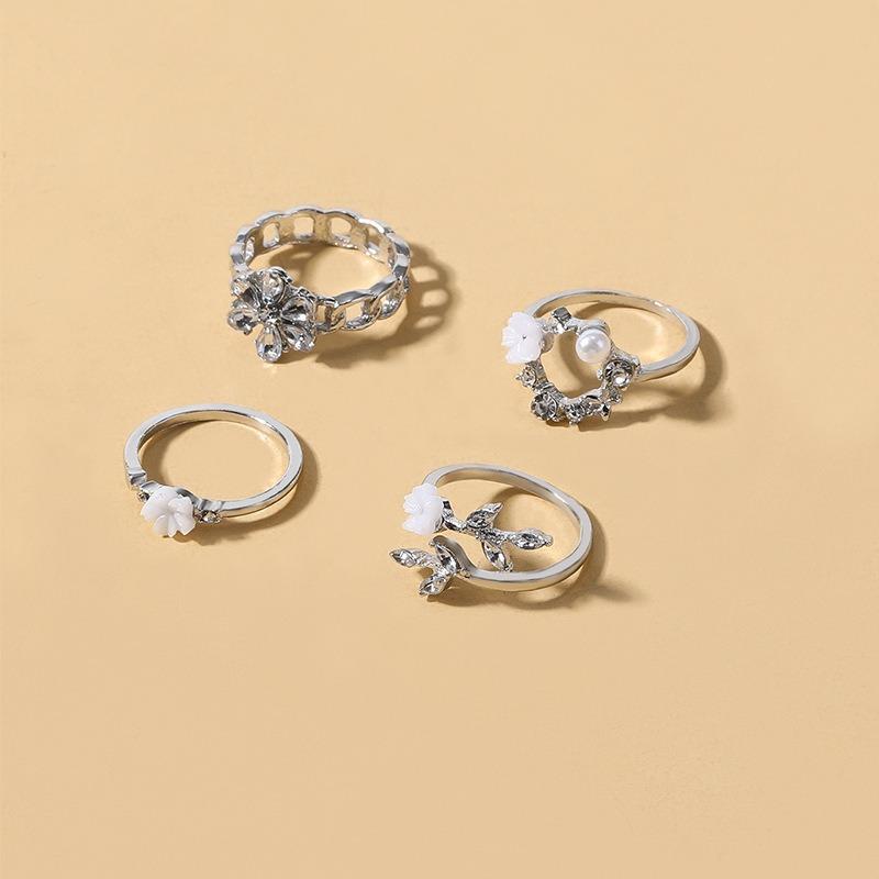 Diamond Flower Ring Jewelry Set Wind Fresh Alloy Celebrity Jewelry Women