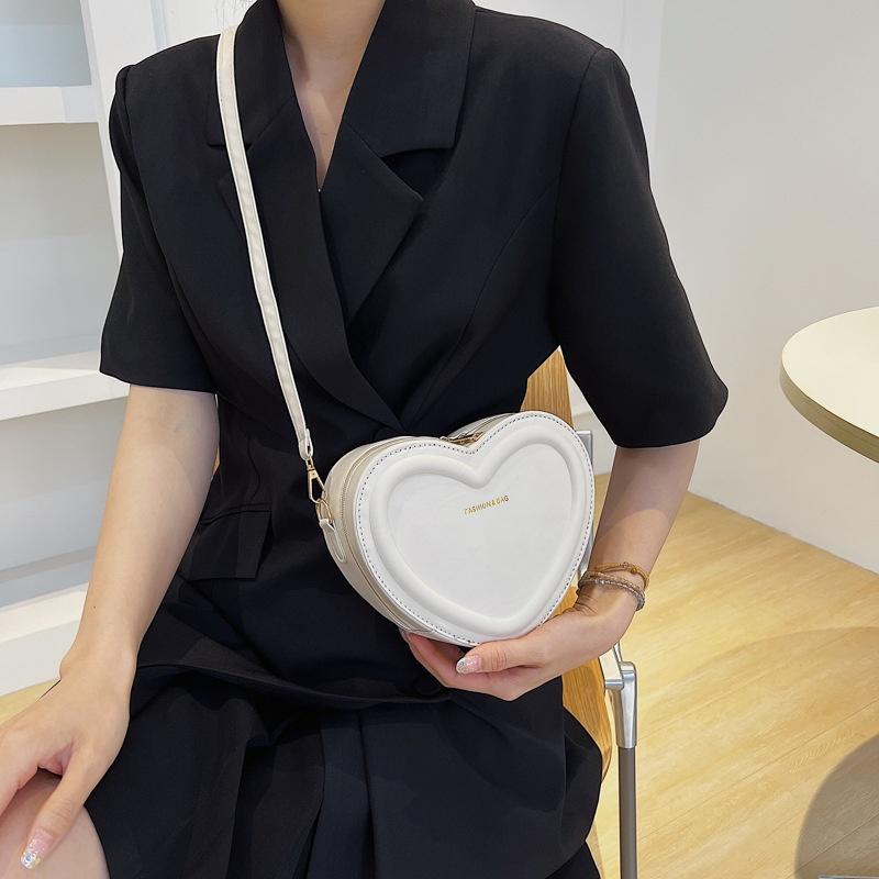 Fresh Style Women's Bag 2022 New Love Bag Trendy Girl Bag Heart-shaped Single Shoulder Diagonal Bag Cute Mini Bag