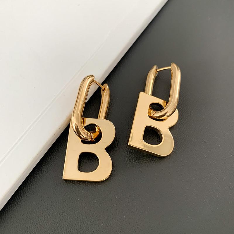 Exaggerated B-Shaped Disco Earrings: Light Luxury, Mature Look, Trendy Ear Buckles
