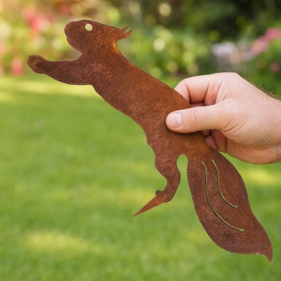 Yousheng 2D Animal Garden Stake, Cute Duck Yard Art Stake, Rusty Squirrel Garden Decoration for Yard Tree Lawn Flower
