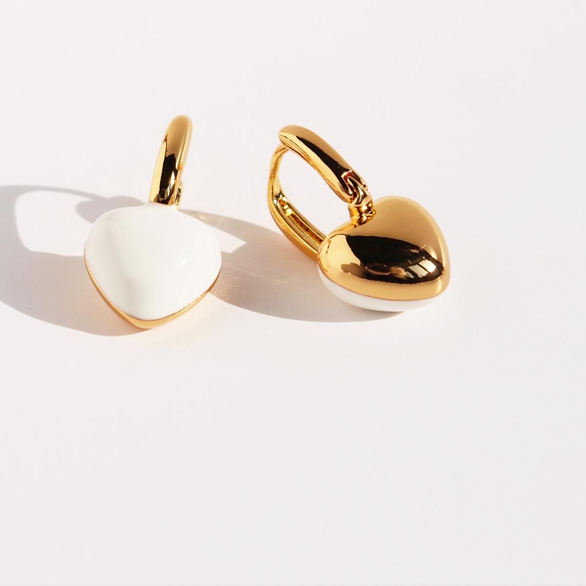 

Серьги Love с красной эмалью на день рождения, женские, ретро, элегантные, белые, двухсторонние, с персиковым сердцем, пряжки для пригородных ушей 382 белый